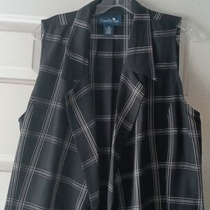 Sexy long black/white vest